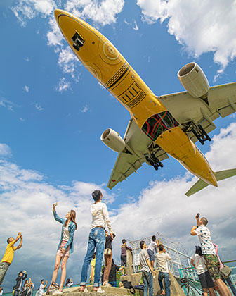 AIR特別賞　a.d.a.c.h.i._vehicleさんの作品「幸せ運ぶ黄色い鉄鳥」